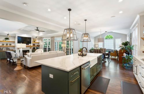 1500 Brookhaven Trce, Atlanta GA  30319-2557 exterior