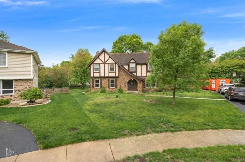 1306 Dartford Ct, Naperville, IL 60540-8203