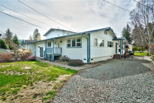 9676 Cougar Ln, Sedro Woolley, WA 98284-9084
