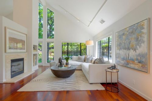 1046 Eastwood Dr, Los Altos, CA 94024-5017
