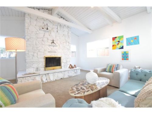 8723 Dalen St, Downey, CA 90242-4523