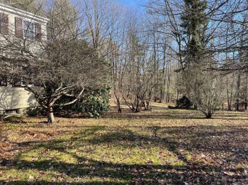 5 Park St, Freeport, ME 04032-1533