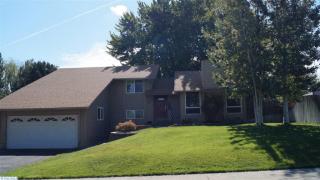 1411 16th Ave, Kennewick, WA 99337-3418