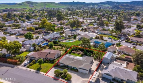 2690 Elizondo Ave, Simi Valley CA 93065-4615 exterior