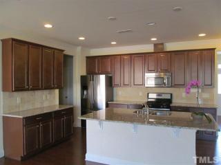 207 Firth Glen Dr, Cary NC  27519-0113 exterior