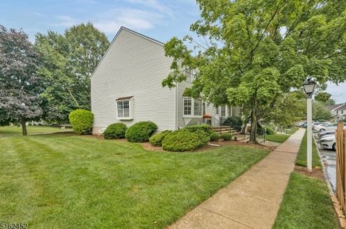 701 Wedgewood Cir, Flemington, NJ 08822-2015