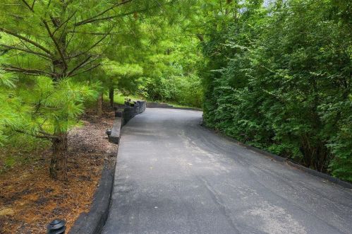 10889 Gosling Rd, Cincinnati, OH 45252-1317