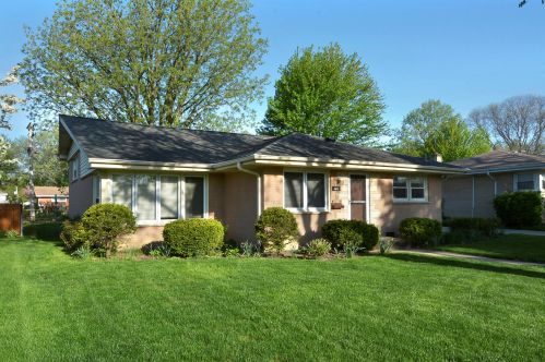 116 Waterman Ave, Arlington Hts, IL 60004-6542