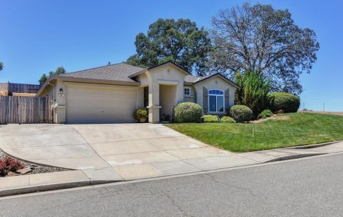 901 Ponderosa St, Jackson, CA 95642-2565