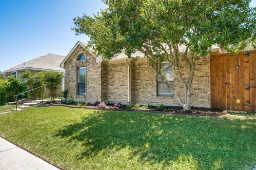 2836 Silverspring Rd, Carrollton, TX 75006-4810
