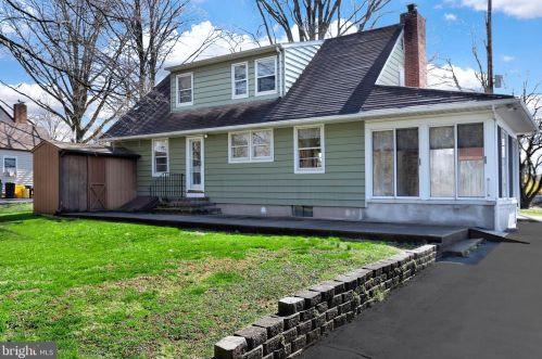 19 Federal City Rd, Trenton NJ 08638-1307 exterior