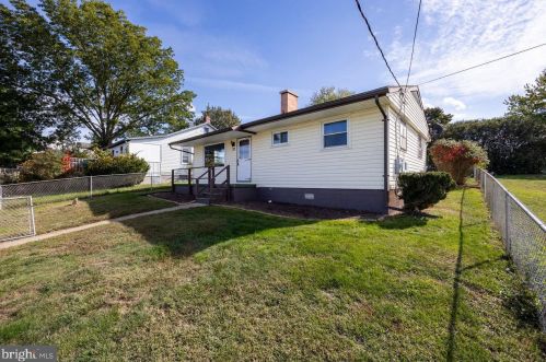 213 Washington Ave, Elkton, VA 22827-1241
