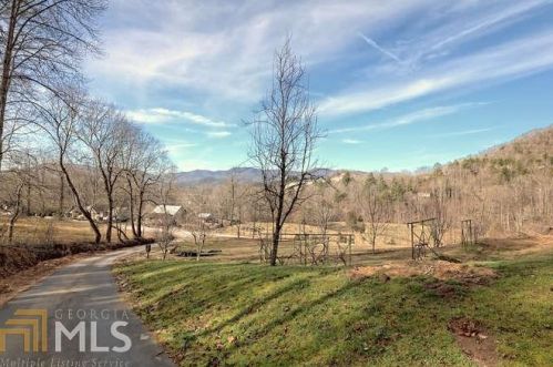 806 Ponderosa Rd, Rabun Gap, GA 30568-1916