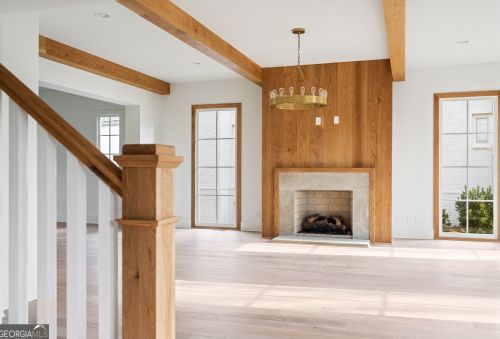 695 Moores Mill Rd, Atlanta GA  30327-0015 exterior