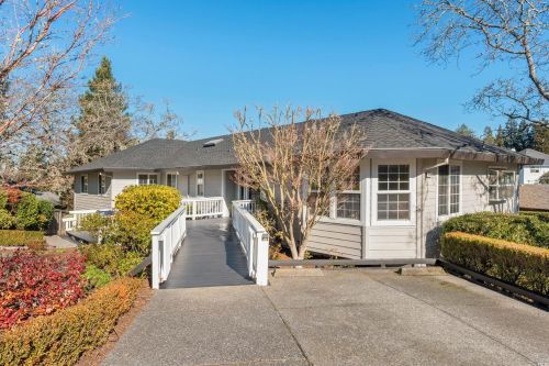 7560 Meadowlark Dr, Sebastopol, CA 95472-4434