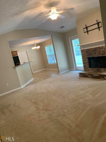 106 Philmont Ct, Lagrange, GA 30240-7752