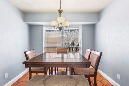 2615 Medina Dr, Carrollton TX 75007-5902 exterior