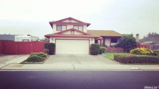 518 Wawona St, Manteca, CA 95337-6821