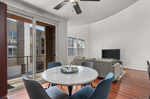 252 Jeanette Ln, Santa Ana CA  92705-6016 exterior