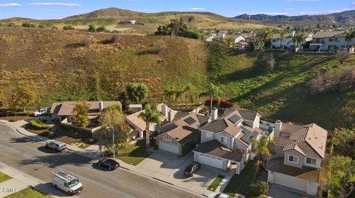 3072 Lamplighter St, Simi Valley CA  93065-5287 exterior