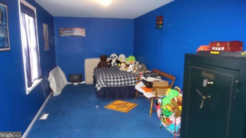 262 Bakers Basin Rd, Trenton NJ  08648-3312 exterior