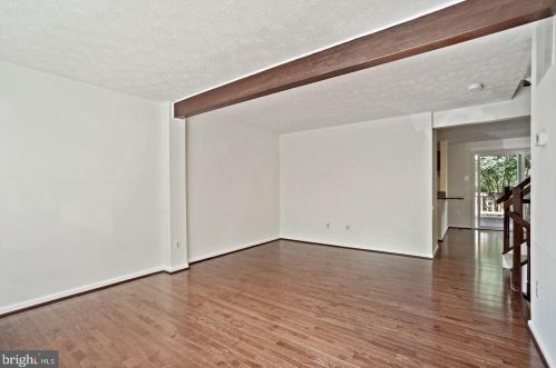 8078 Donegal Ln, Springfield VA  22153-2361 exterior