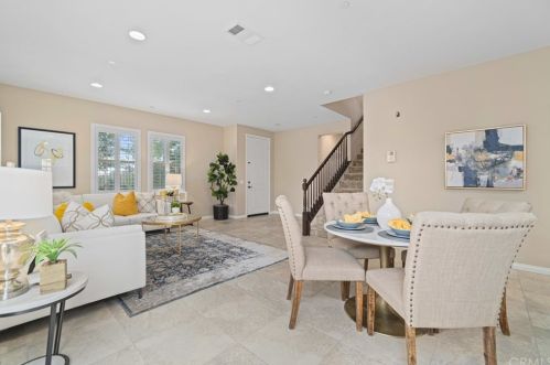 34 Latitude, Irvine CA  92618-8821 exterior