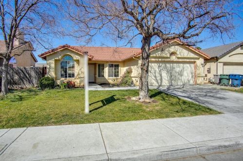 614 Winemaker St, Los Banos, CA 93635-6395