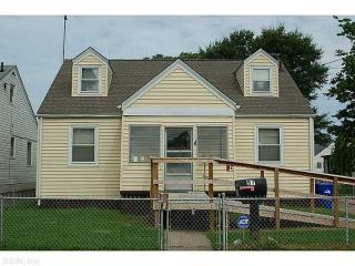97 Aylwin Rd, Portsmouth, VA 23702-2749
