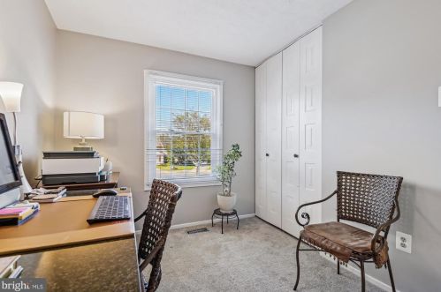 6239 Blue Dart Pl, Columbia MD  21045-4454 exterior