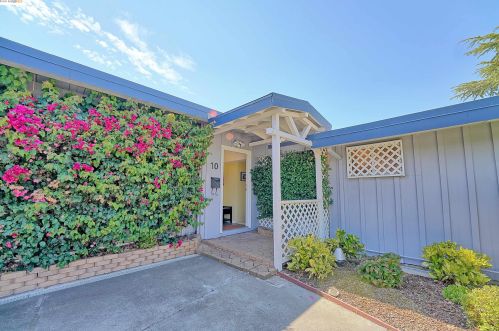 10 Harbor View Ct, San Rafael, CA 94901-4211