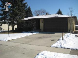 8029 Sawyer Rd, Oak Brook, IL 60561-5226
