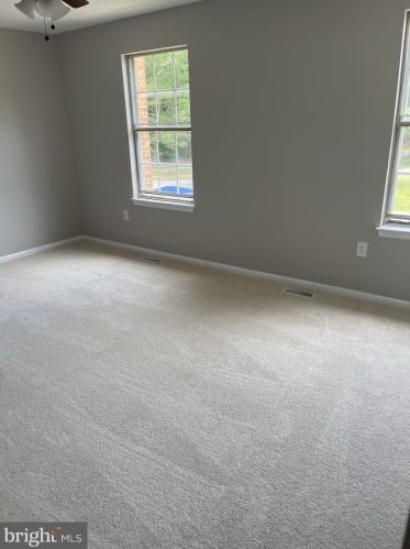 6386 Shaundale Dr, Springfield VA  22152-2143 exterior