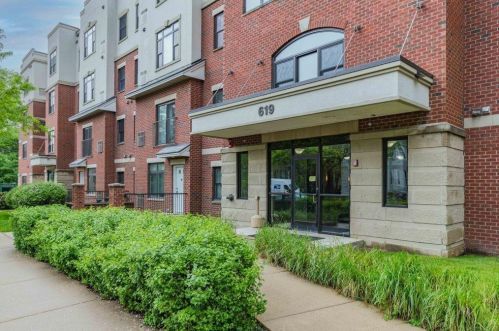 619 8th St, Minneapolis MN  55414-1184 exterior