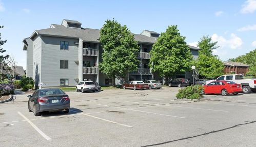 5 Tsienneto Rd, Derry NH  03038-1549 exterior