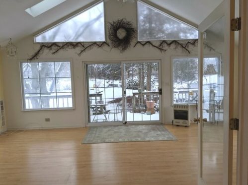 32 Clyde Ave, Palatine, IL 60067-5951