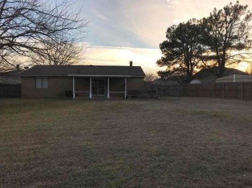 7851 Hollyberry Ct, Fort Worth TX  76133-7602 exterior