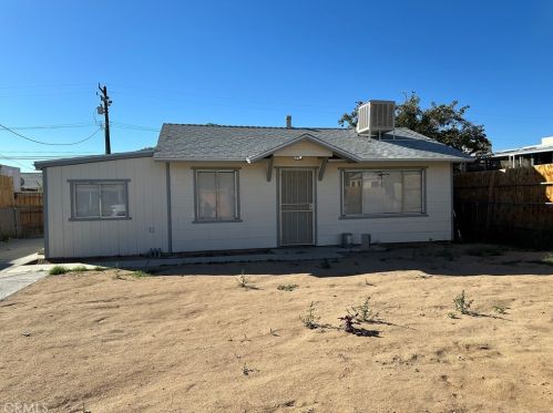 743 Bennett St, Ridgecrest, CA 93555-2409
