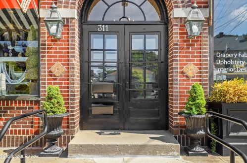 311 Hamilton Ave, Greenwich CT  06830-3214 exterior