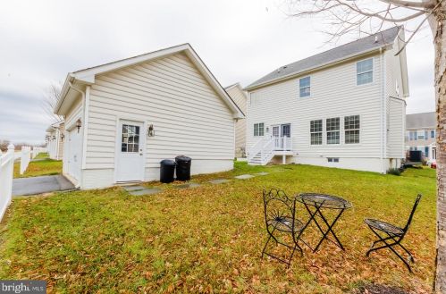 169 Colonial Dr, Charles Town WV 25414-4920 exterior