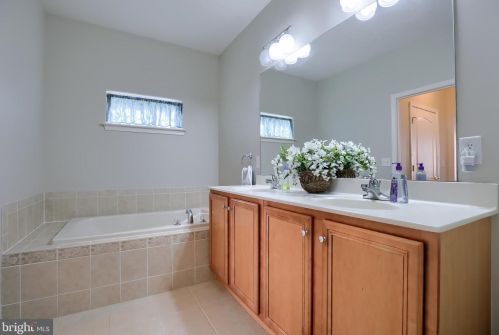 1940 Speedwell Rd, Lancaster PA  17601-4630 exterior