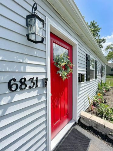 6831 Missouri Ave, Hammond IN  46323-1836 exterior