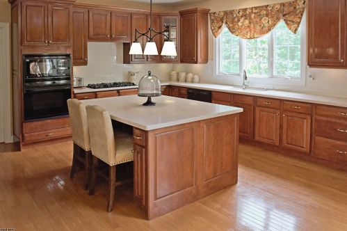 25 Crown View Ct, Sparta, NJ 07871-3569