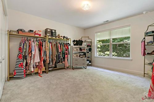 440 Delaware Cir, Lemont IL  60440-1471 exterior