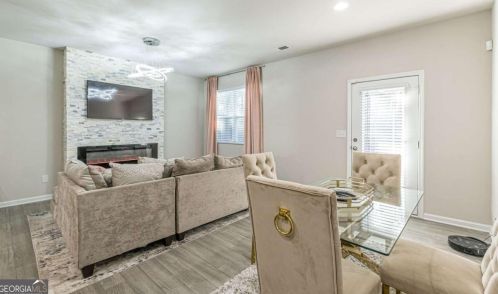 3128 Meadowstone Ln, Atlanta GA  30331-2939 exterior