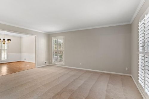 325 Hunters Gln Ct, Atlanta GA  30328-1710 exterior