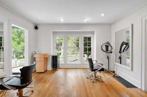 2965 Hardman Ct, Atlanta GA  30305-3424 exterior