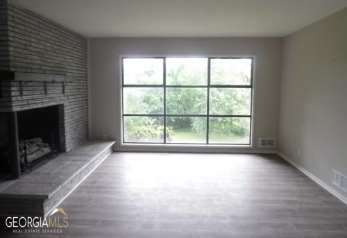 1903 Mcjenkin Dr, Atlanta GA  30345-3005 exterior