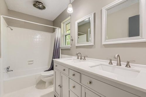 4028 Aragon Dr, Fort Worth TX  exterior