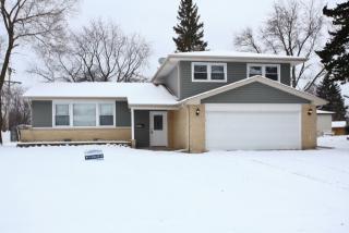 2525 Willow Ave, Downers Grove, IL 60517-2207